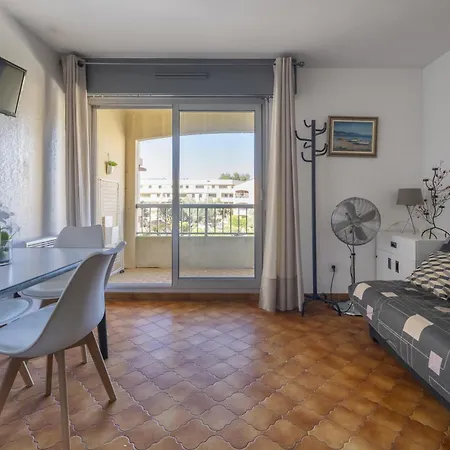 Pour 4 Personnes Apartment *